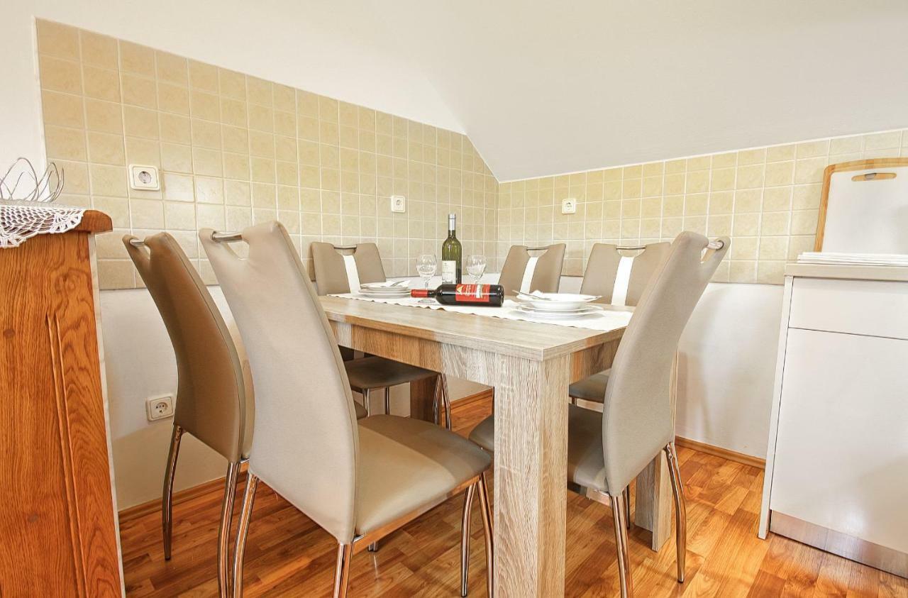 Apartment Medeni Rakovica Exteriér fotografie